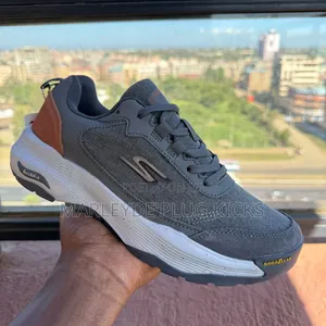Sketchers Sneakers