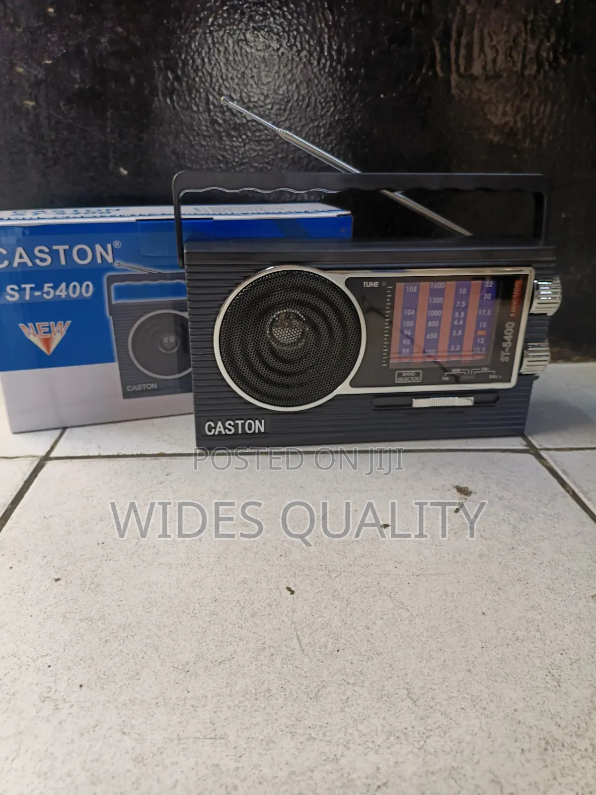 Black Caston ST-5400 5-Band Portable Radio