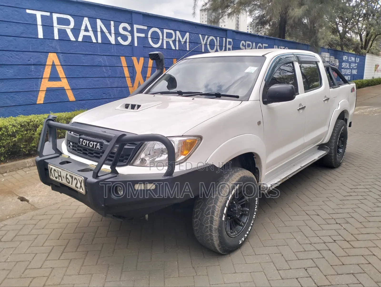 Toyota Hilux 2012 Pearl