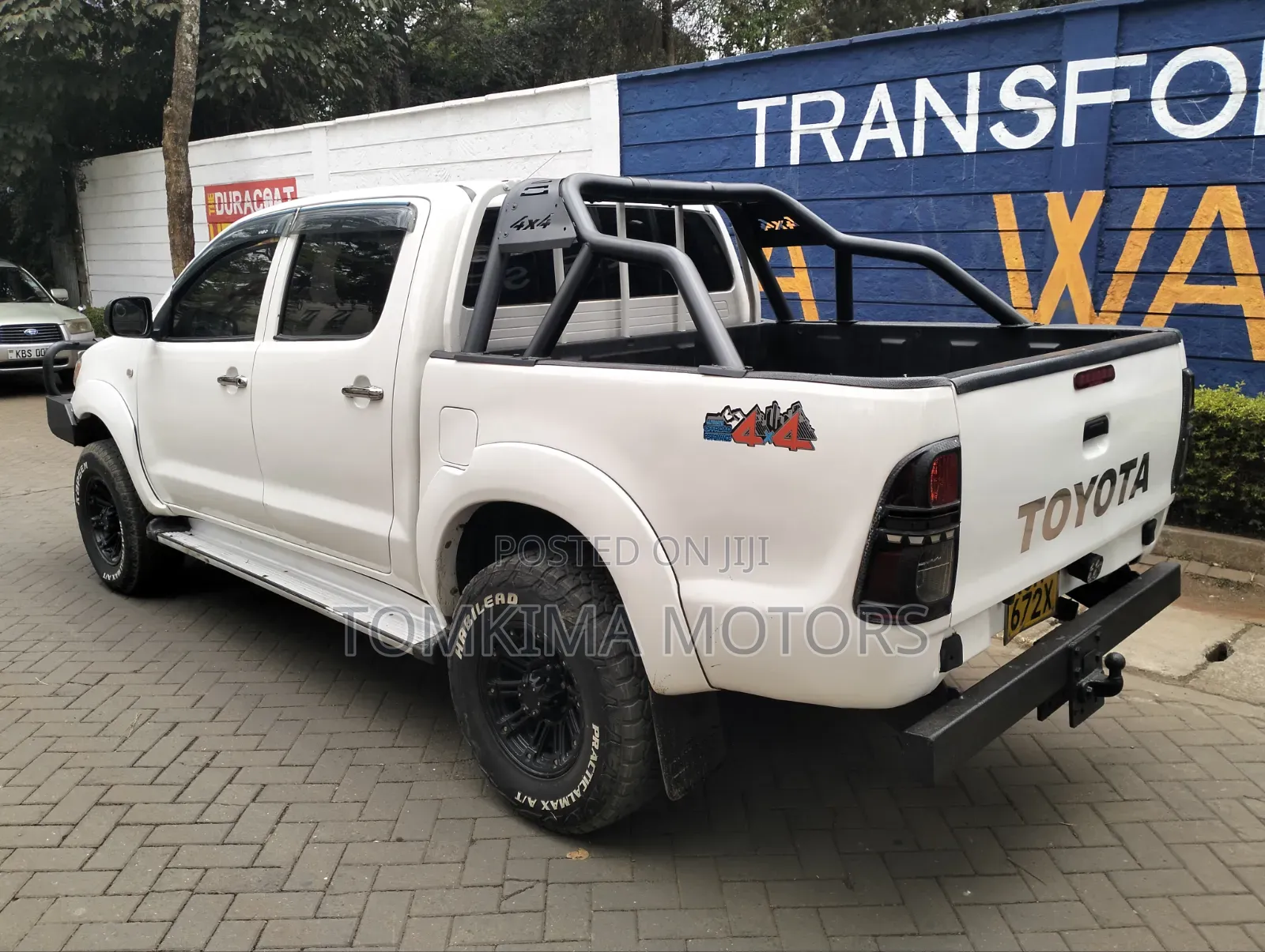 Toyota Hilux 2012 Pearl
