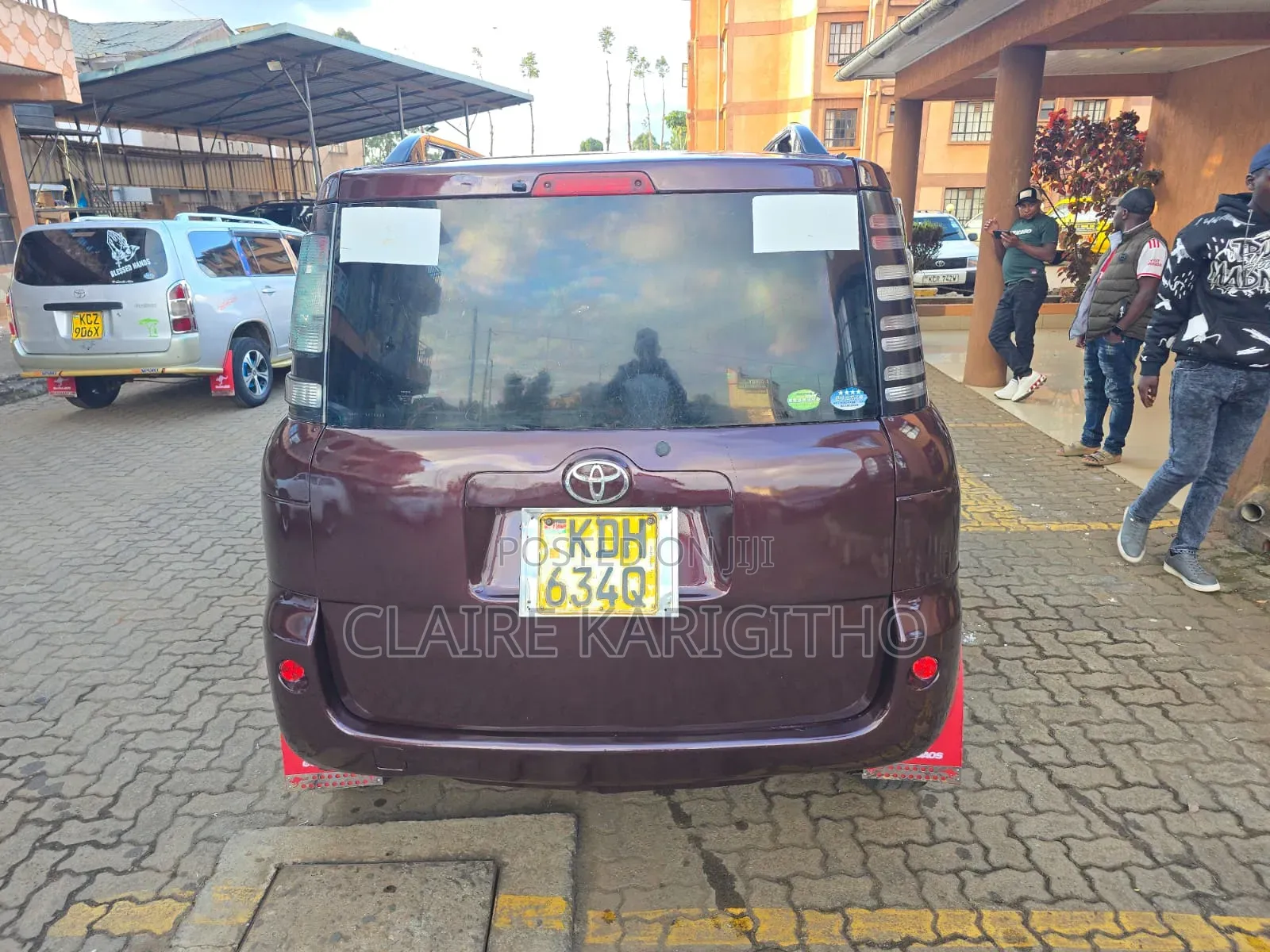 Toyota Sienta 1.5 FWD 2014 Maroon