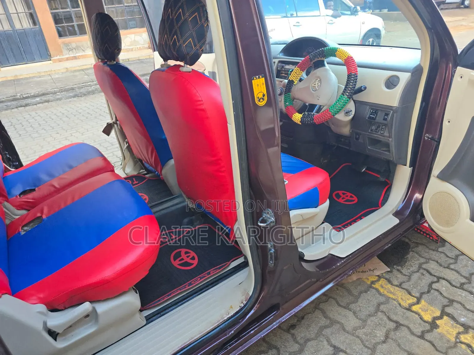 Toyota Sienta 1.5 FWD 2014 Maroon