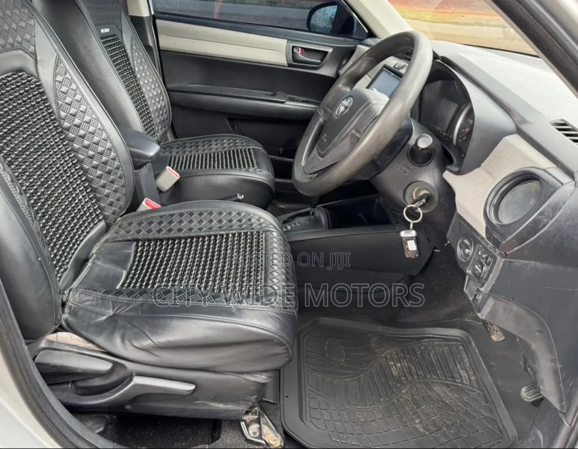 Toyota Axio 1.5 G 2WD 2013 Silver