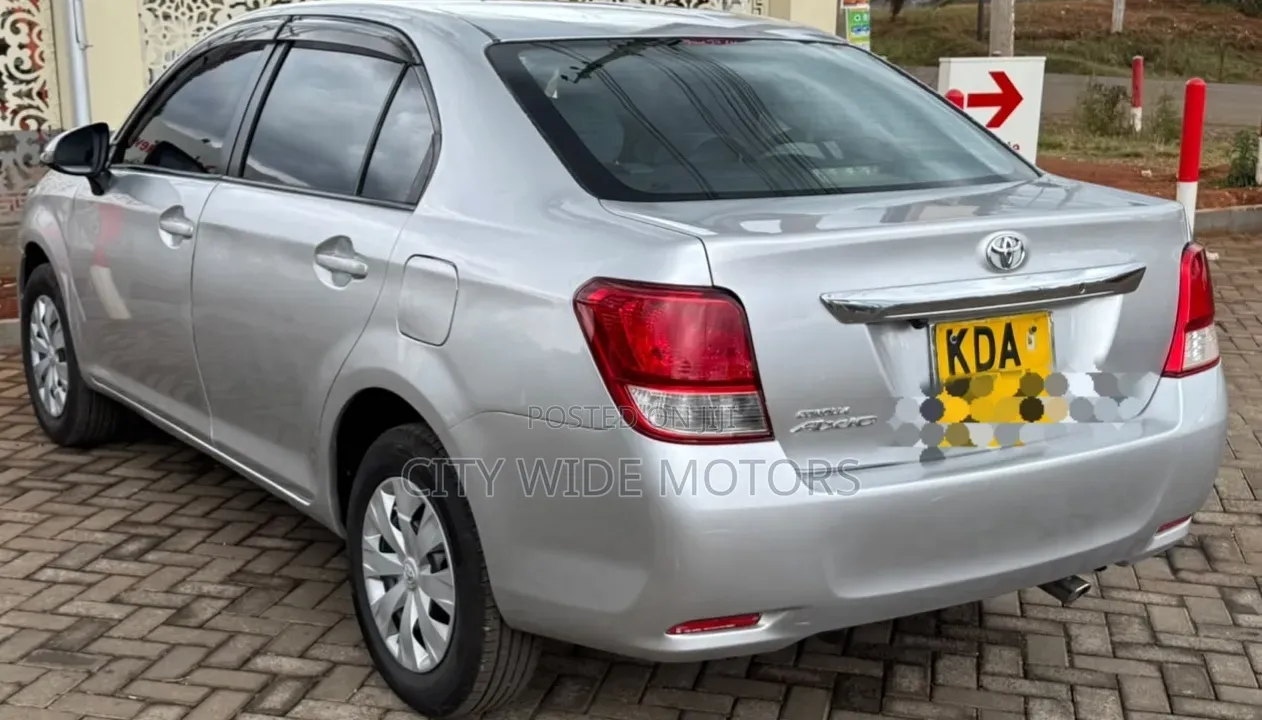 Toyota Axio 1.5 G 2WD 2013 Silver