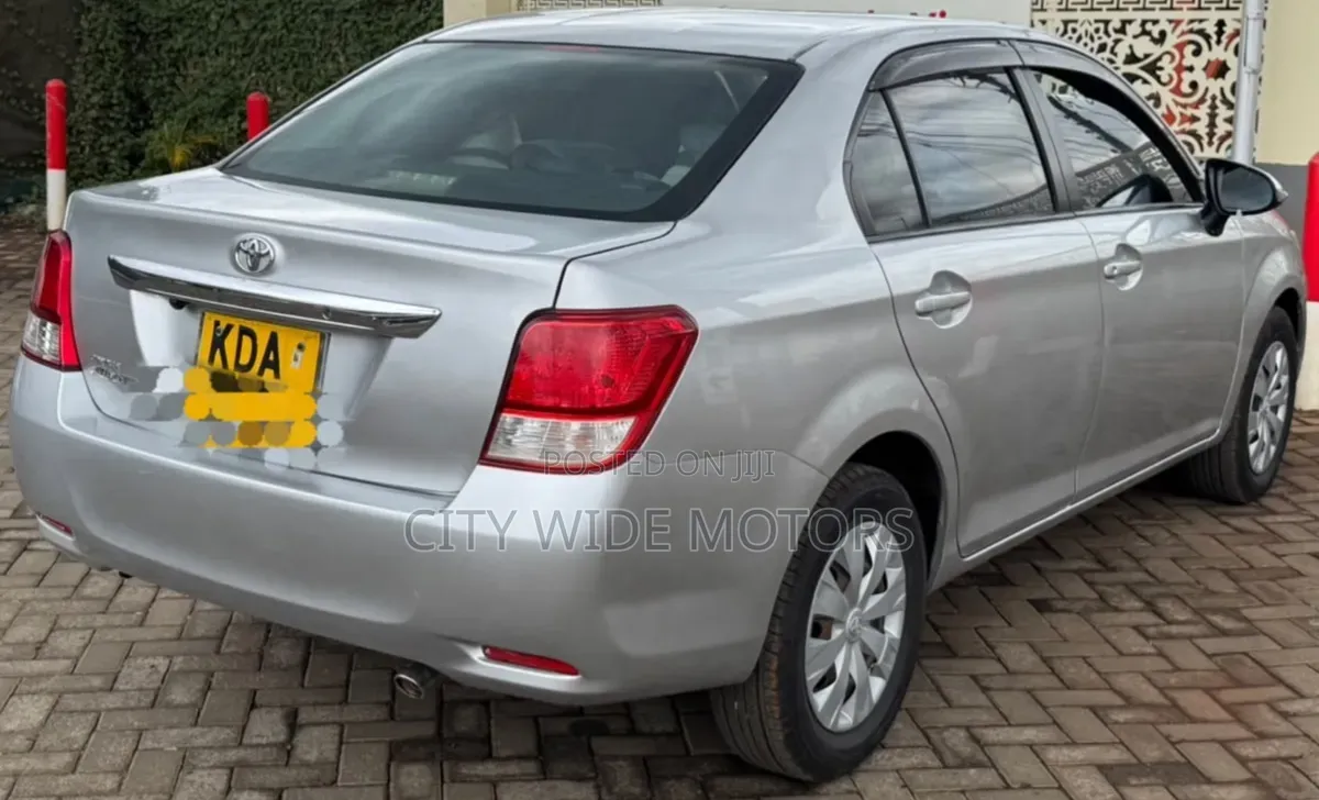 Toyota Axio 1.5 G 2WD 2013 Silver