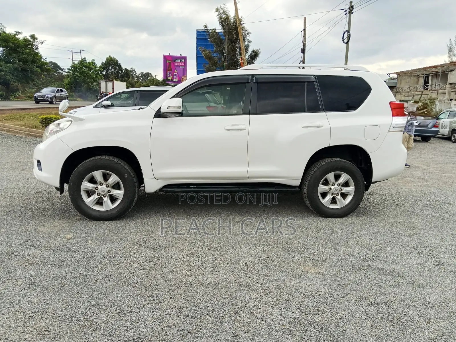 Toyota Land Cruiser Prado 2010 White
