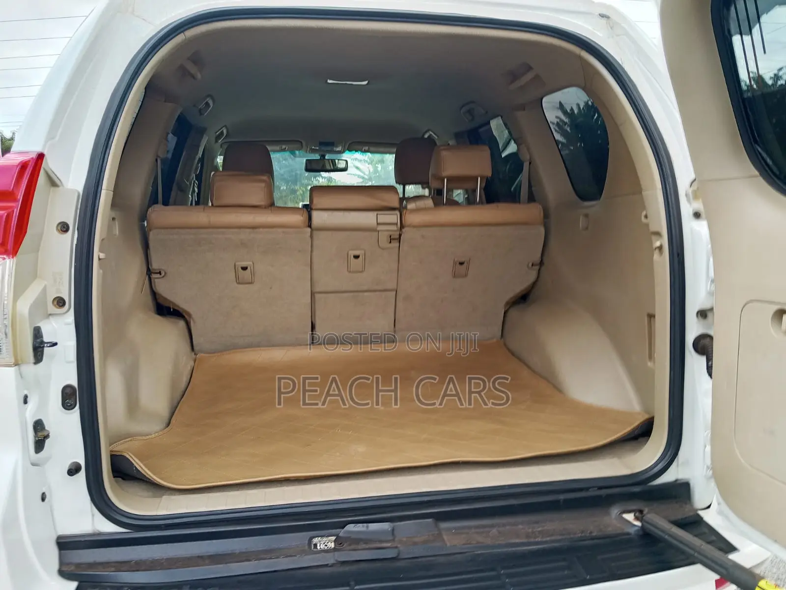 Toyota Land Cruiser Prado 2010 White