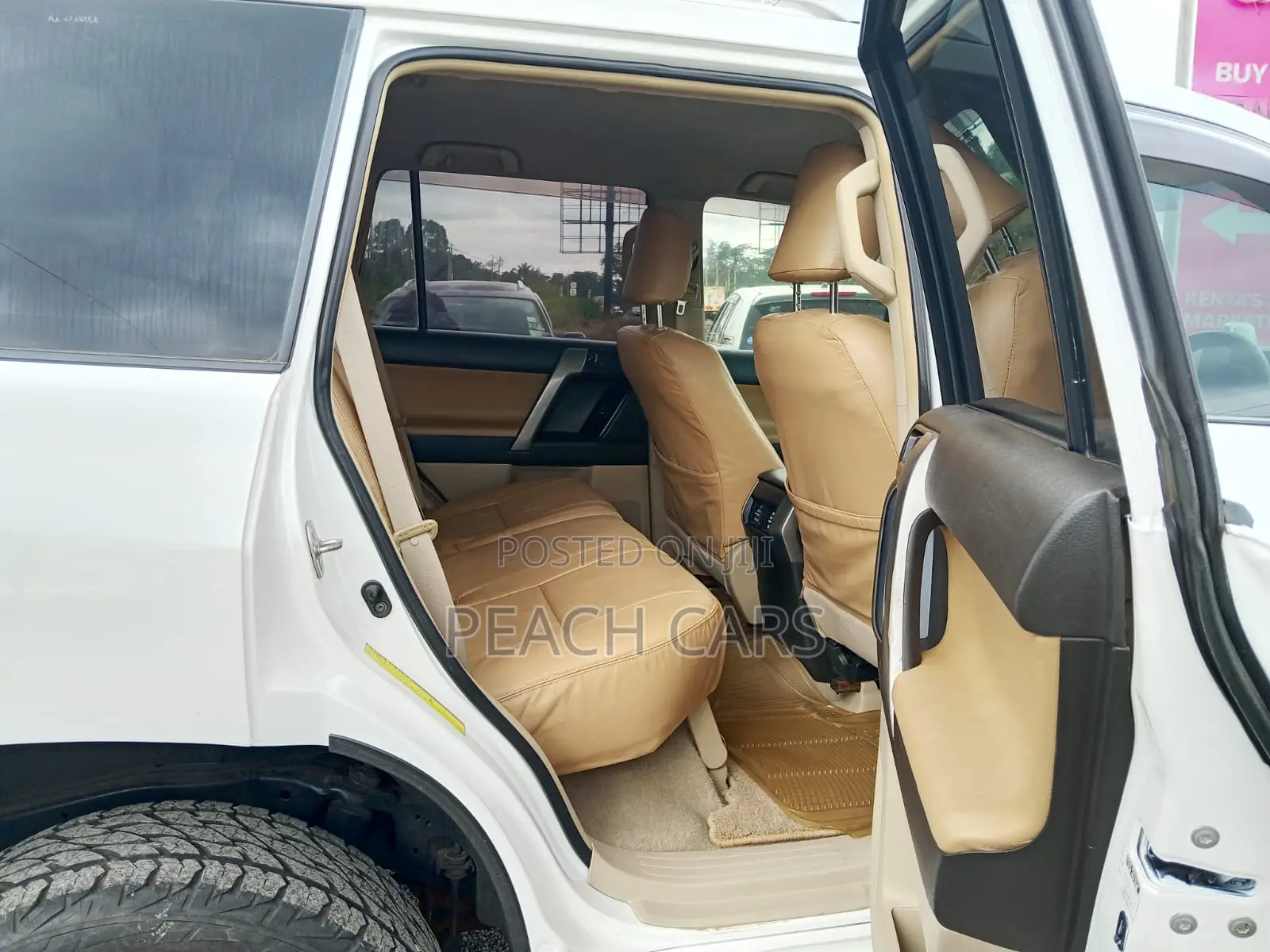 Toyota Land Cruiser Prado 2010 White
