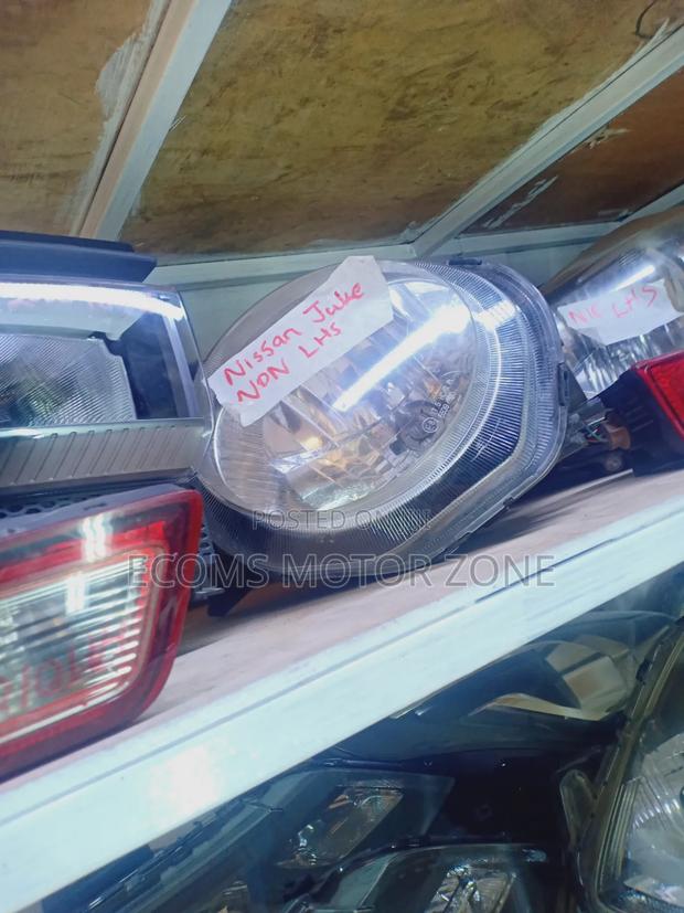 Nissan Juke 2012 Headlight - thumbnail 2