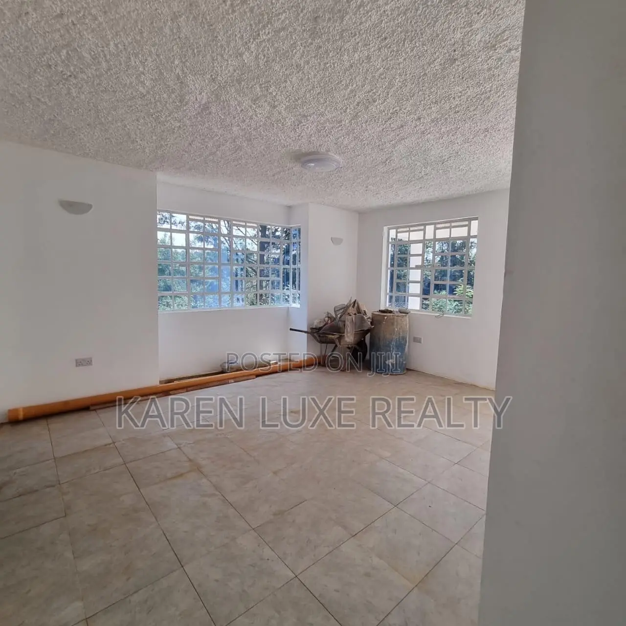 4bdrm Mansion in Karen Near The Hub for rent