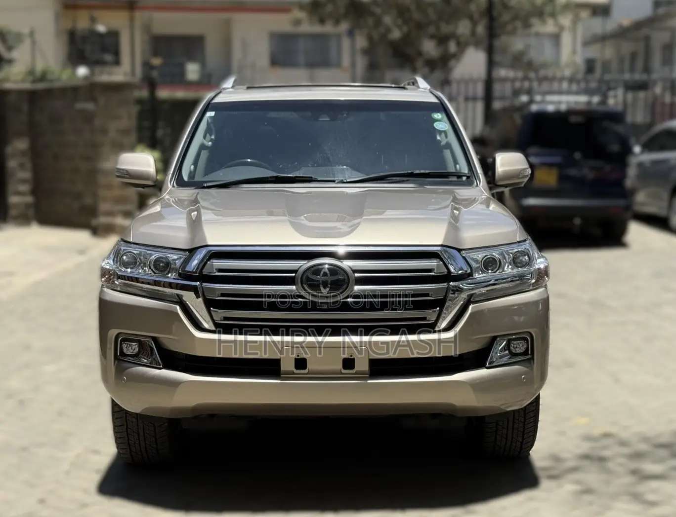 Toyota Land Cruiser 2018 Gold