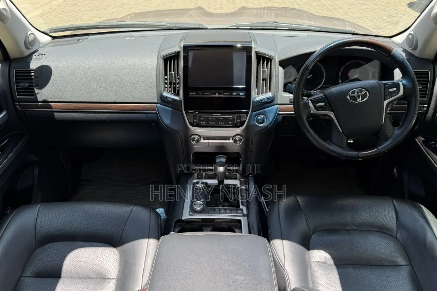 Toyota Land Cruiser 2018 Gold