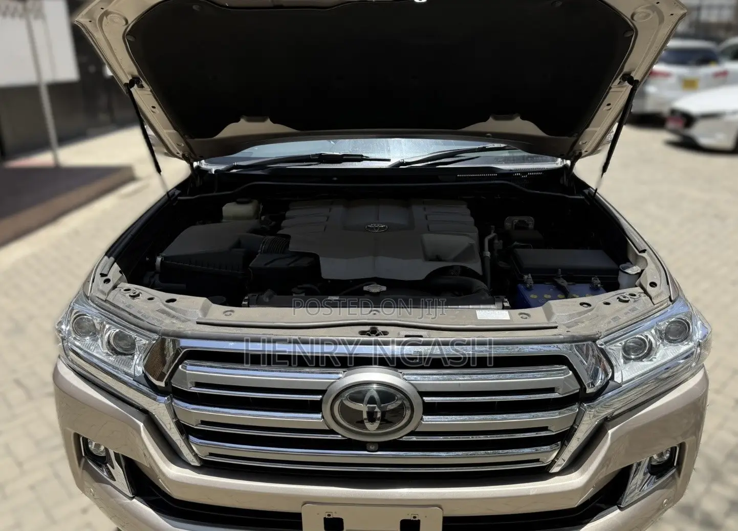Toyota Land Cruiser 2018 Gold