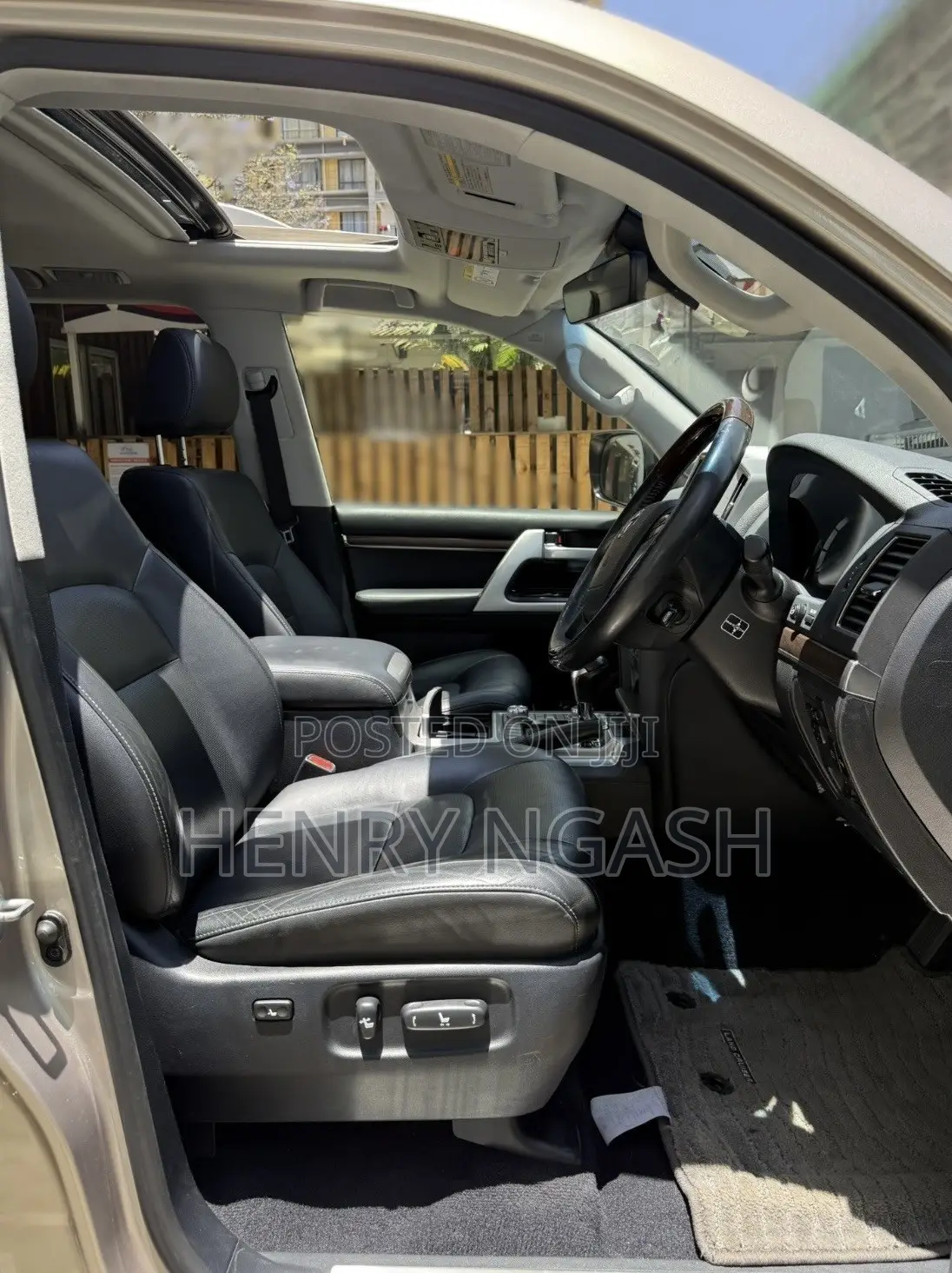 Toyota Land Cruiser 2018 Gold