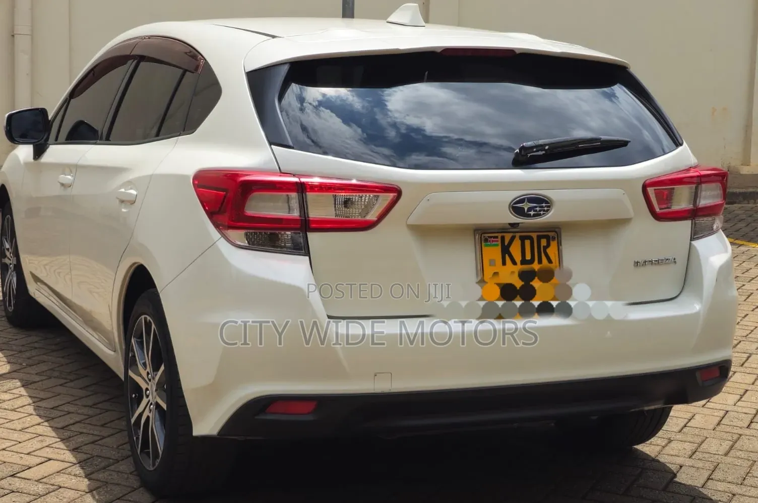 Subaru Impreza 2.0i AWD Hatchback 2017 Pearl
