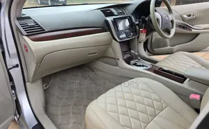 Toyota Premio 2012 Silver