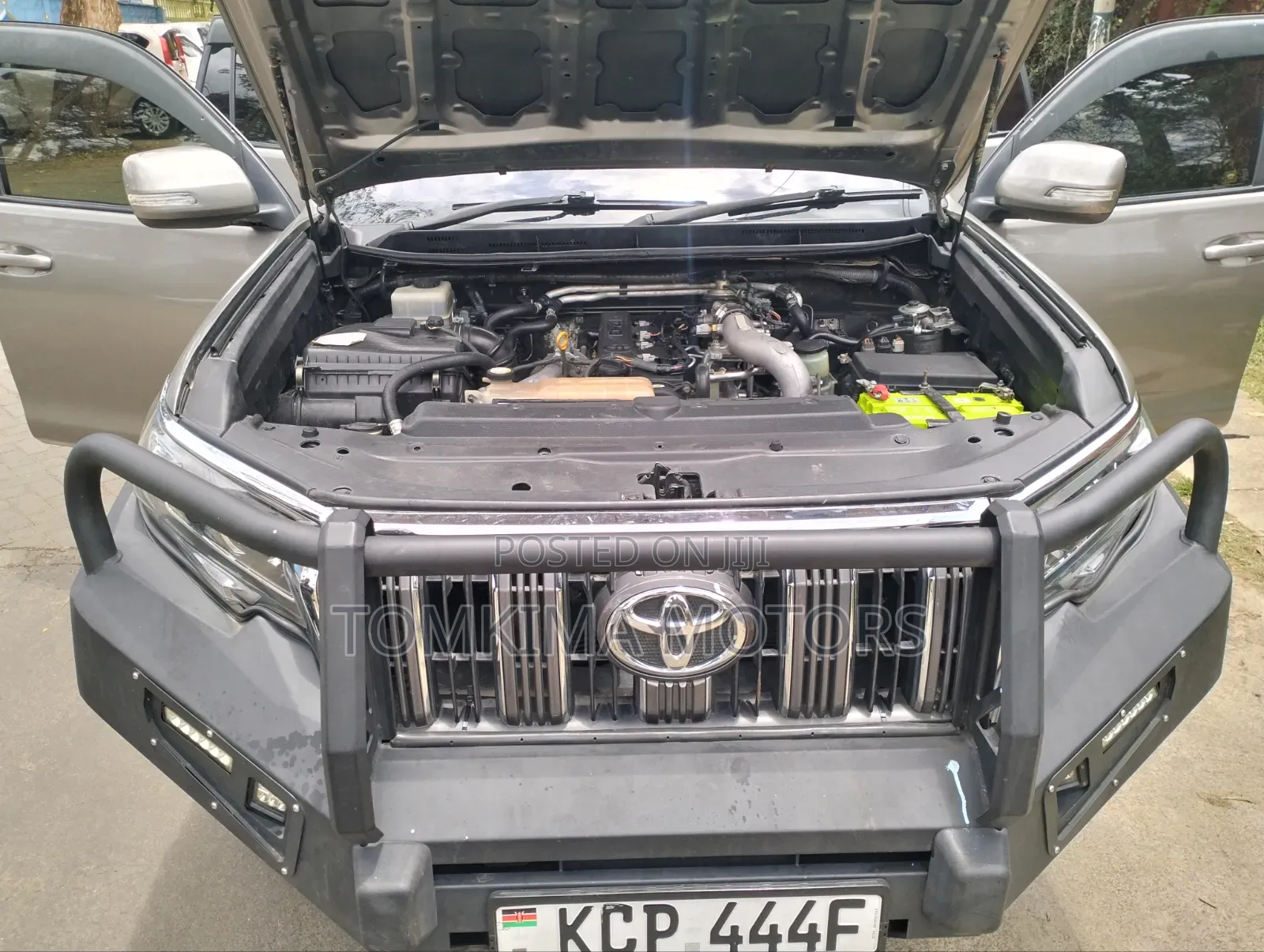Toyota Land Cruiser Prado 2011 Gray