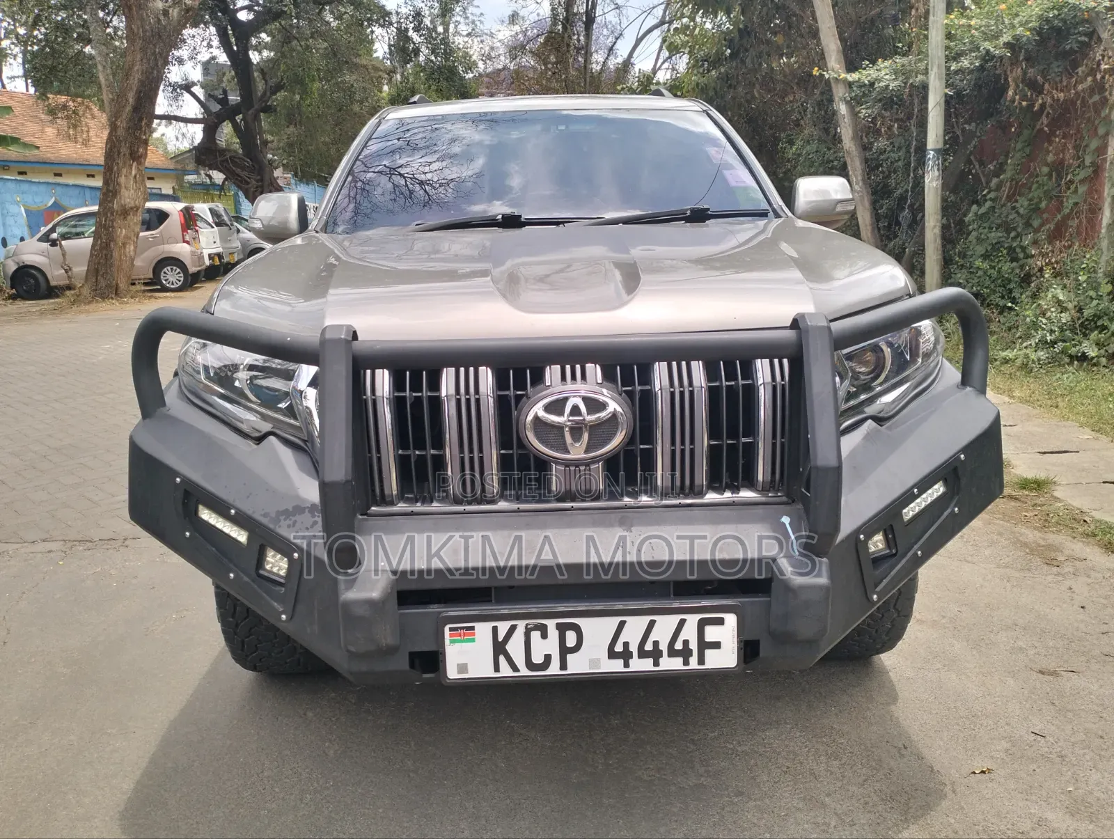 Toyota Land Cruiser Prado 2011 Gray