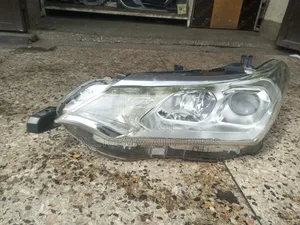 Axio/ Fielder 165 Non Xenon Headlight