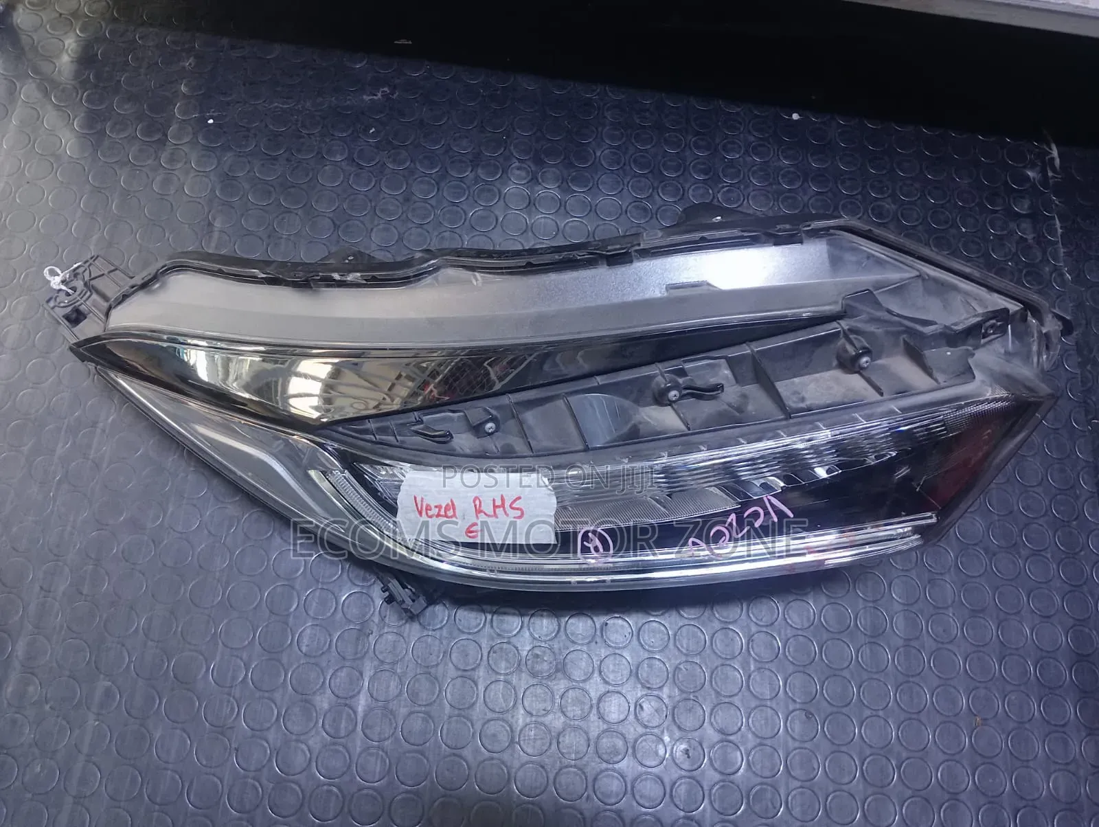 Honda Vezel 2018 Headlight Letter E