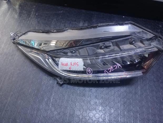 Honda Vezel 2018 Headlight Letter E - thumbnail 2