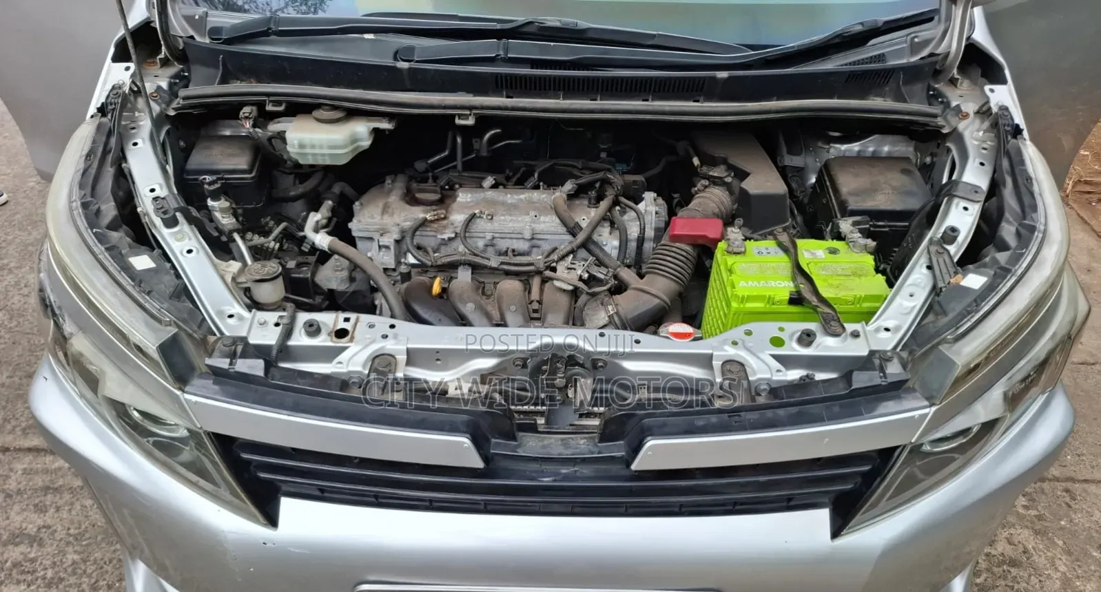 Toyota Voxy V 2WD 8-Seater 2016 Silver