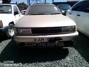 Nissan Sunny 1998 Gold