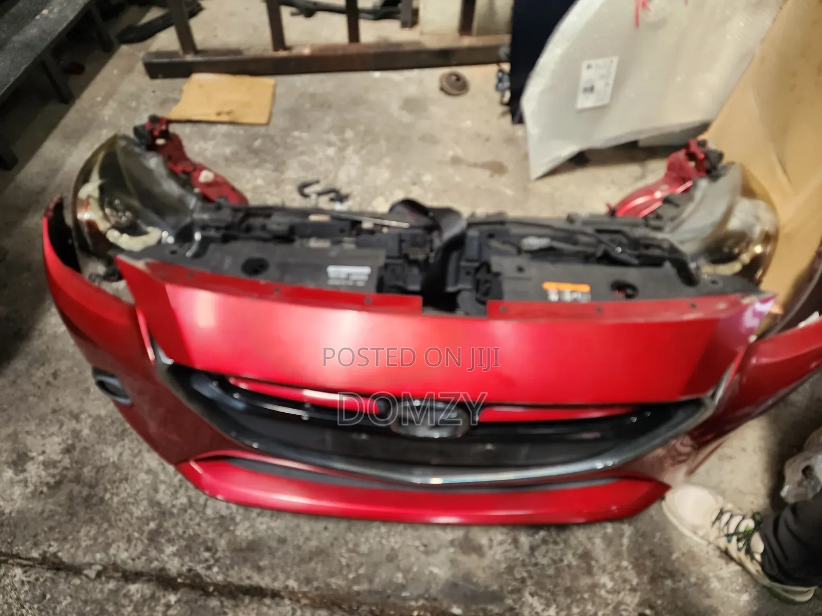 Mazda Demio Nosecut
