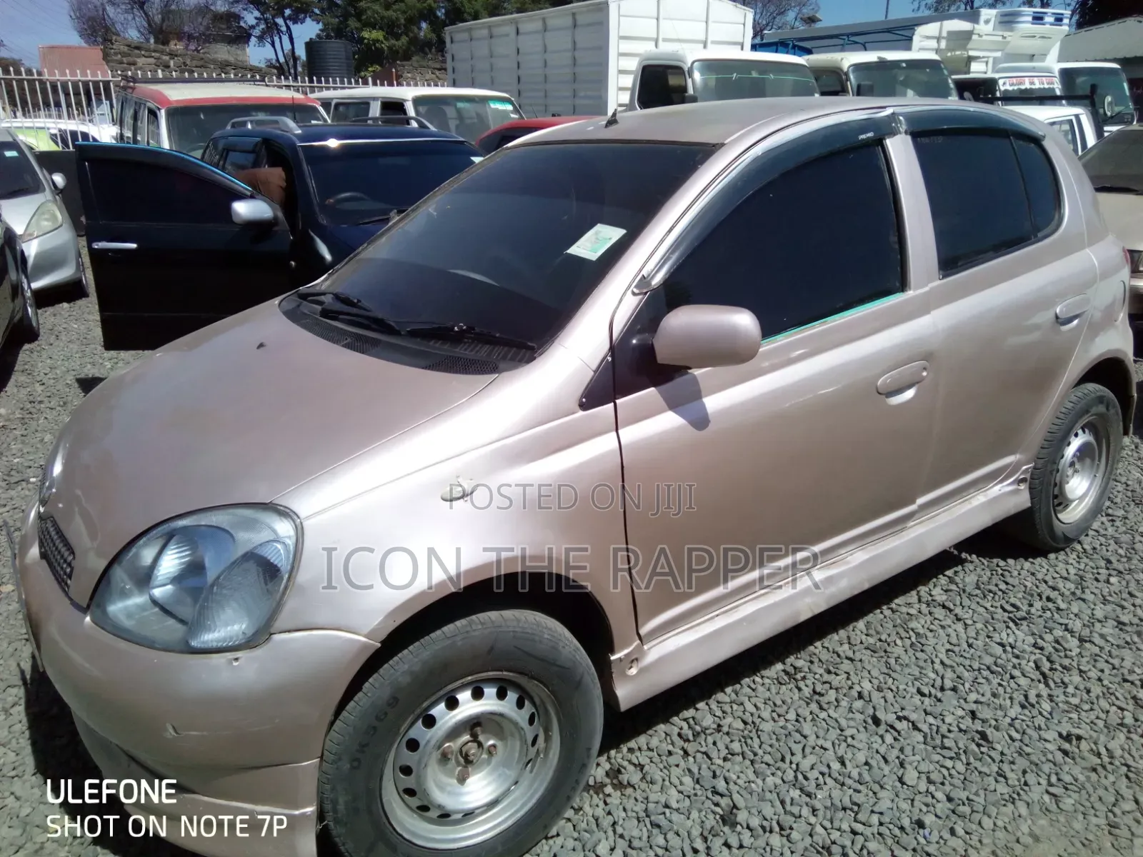 Toyota Vitz 2005 Gold