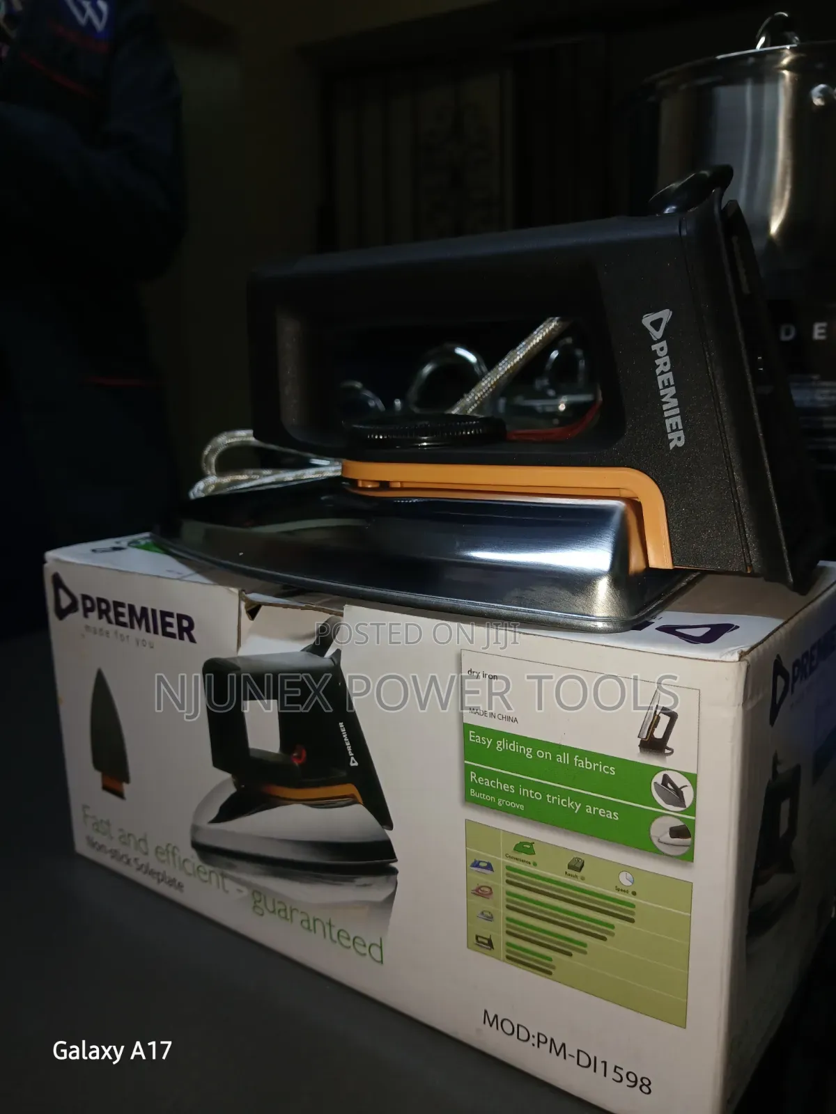 Premier 1000W Dry Iron Box