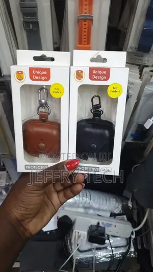 Leather Protective Case for AirPods 4snap Button and a Metal Keychain