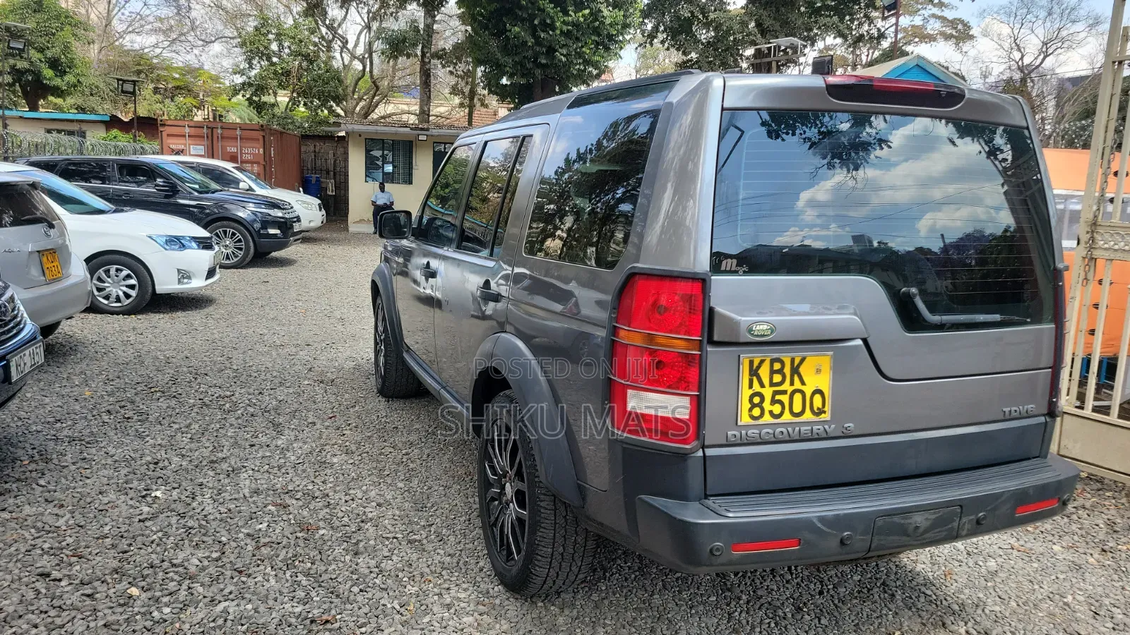Land Rover Discovery 2009 Gray