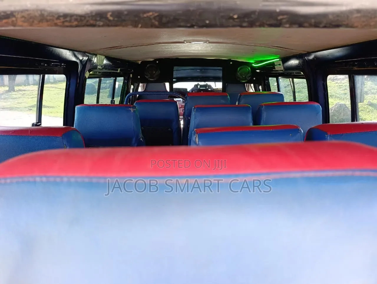 Toyota HiAce 2017 Blue