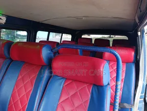 Toyota HiAce 2017 Blue