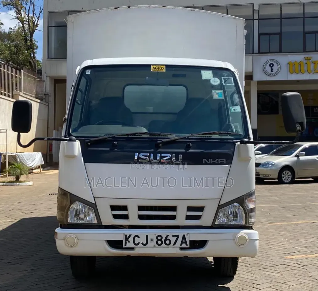 Isuzu NKR 2016 White
