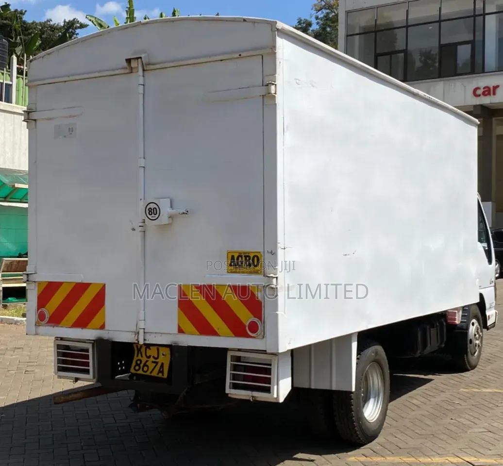 Isuzu NKR 2016 White