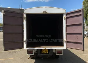 Isuzu NKR 2016 White