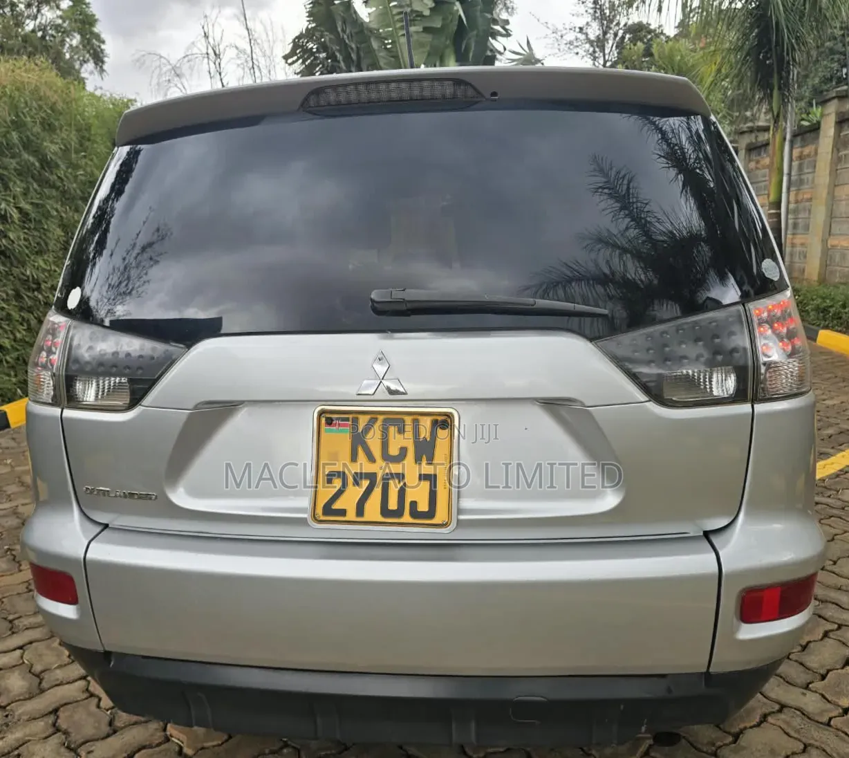 Mitsubishi Outlander 2012 Silver