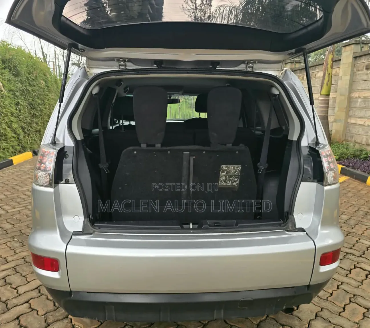 Mitsubishi Outlander 2012 Silver