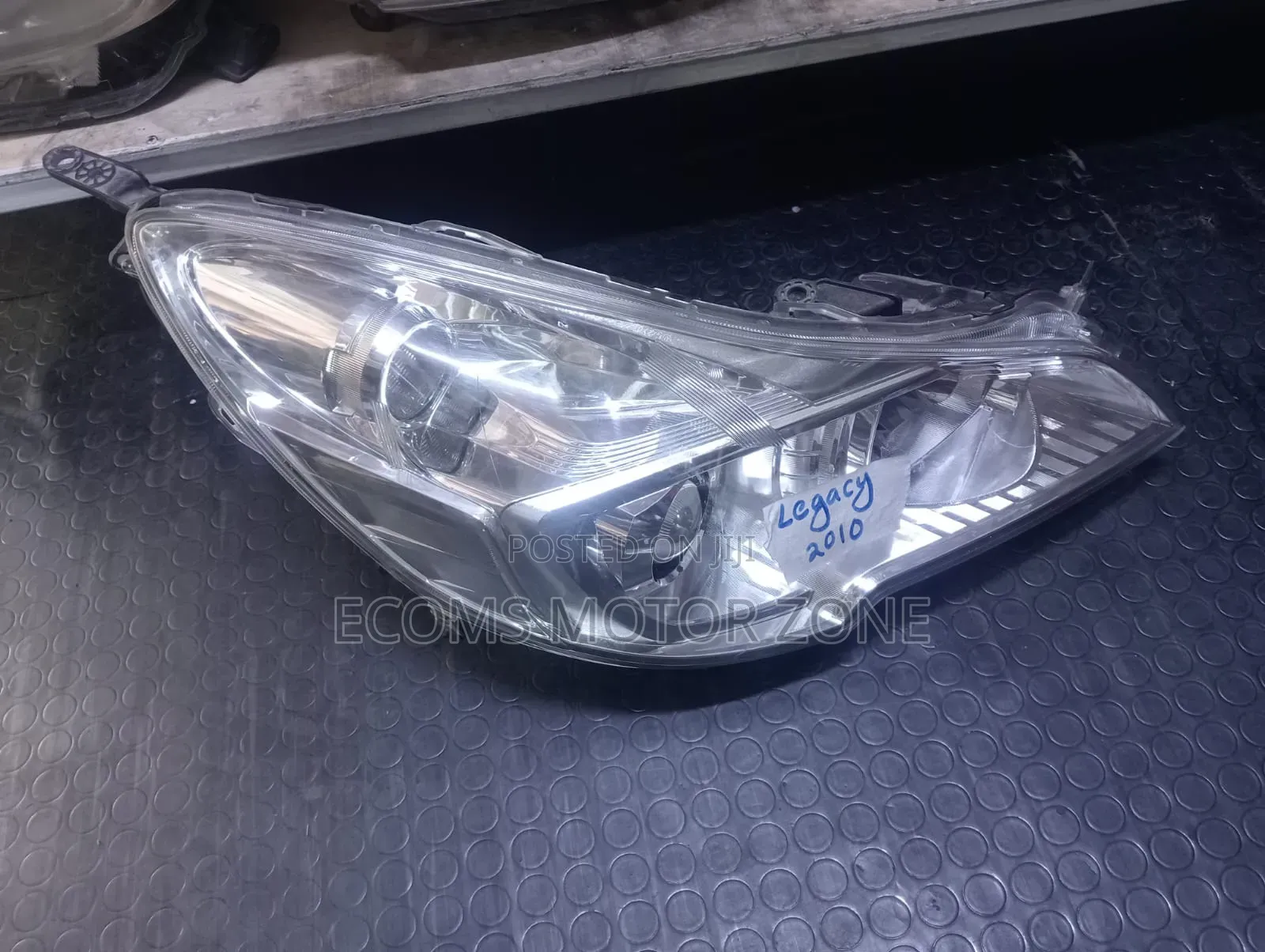 Subaru Legacy 2010 Headlight