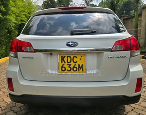 Subaru Outback 2014 White