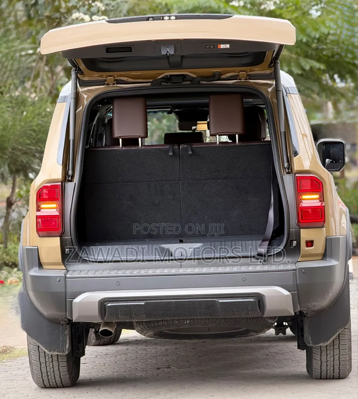 Toyota Land Cruiser Prado 2.8 2024 Gold