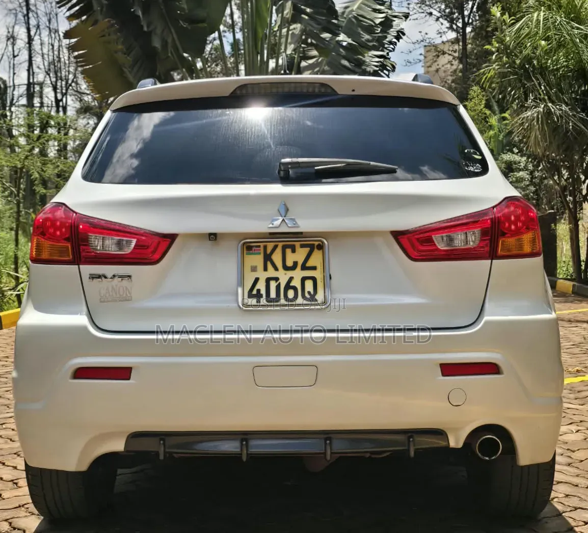 Mitsubishi RVR 2013 White