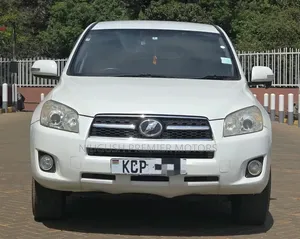 Toyota RAV4 2010 White