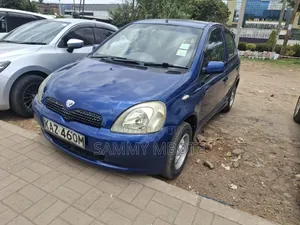 Toyota Vitz 1.0 FWD 5dr 1999 Blue