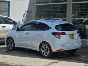 Honda Vezel 2017 White