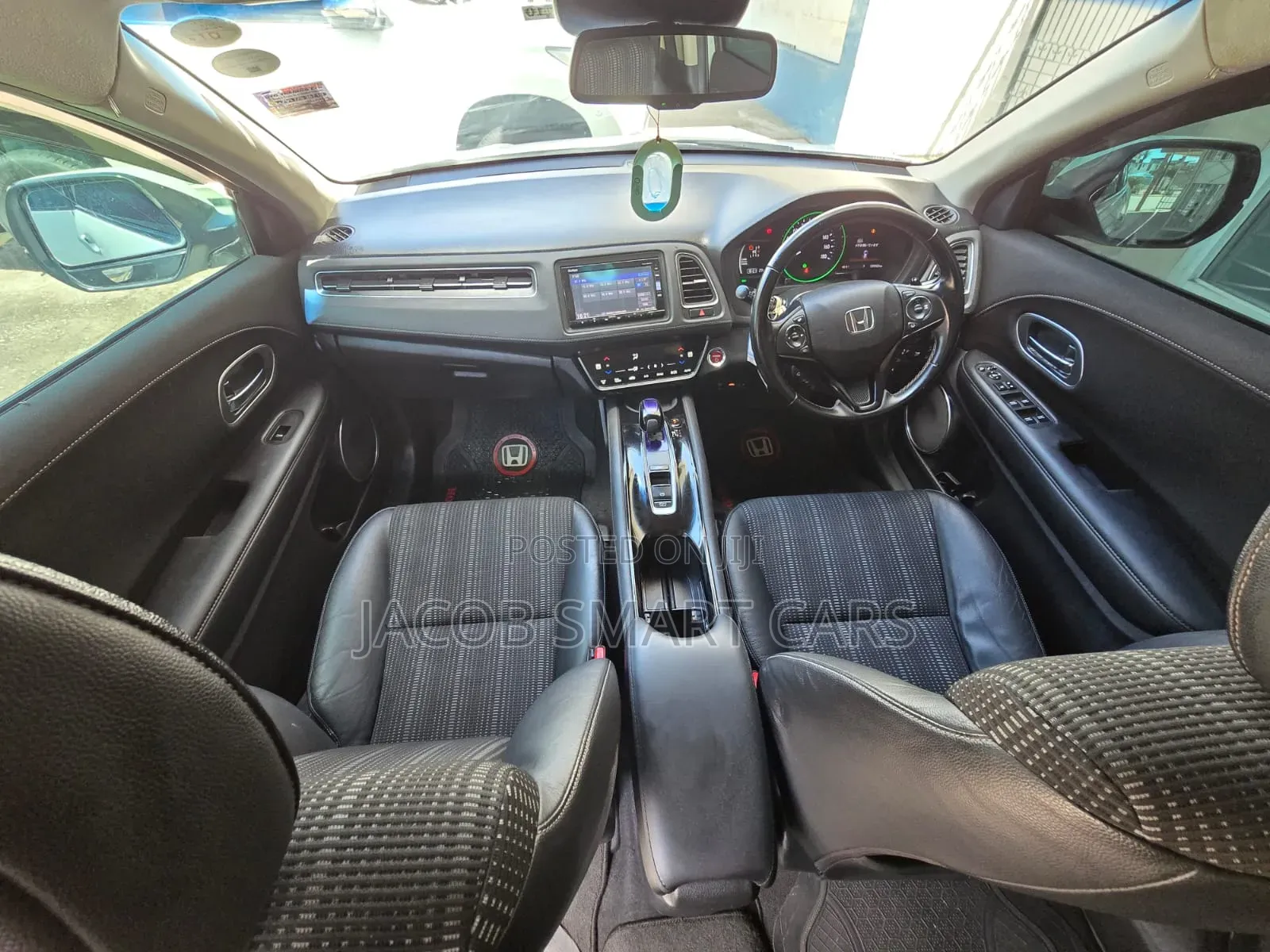 Honda Vezel 2017 White