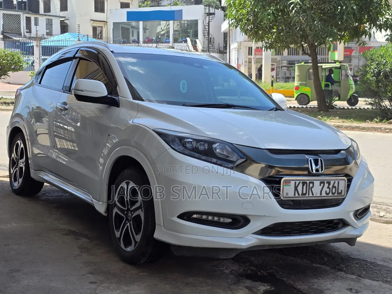 Honda Vezel 2017 White