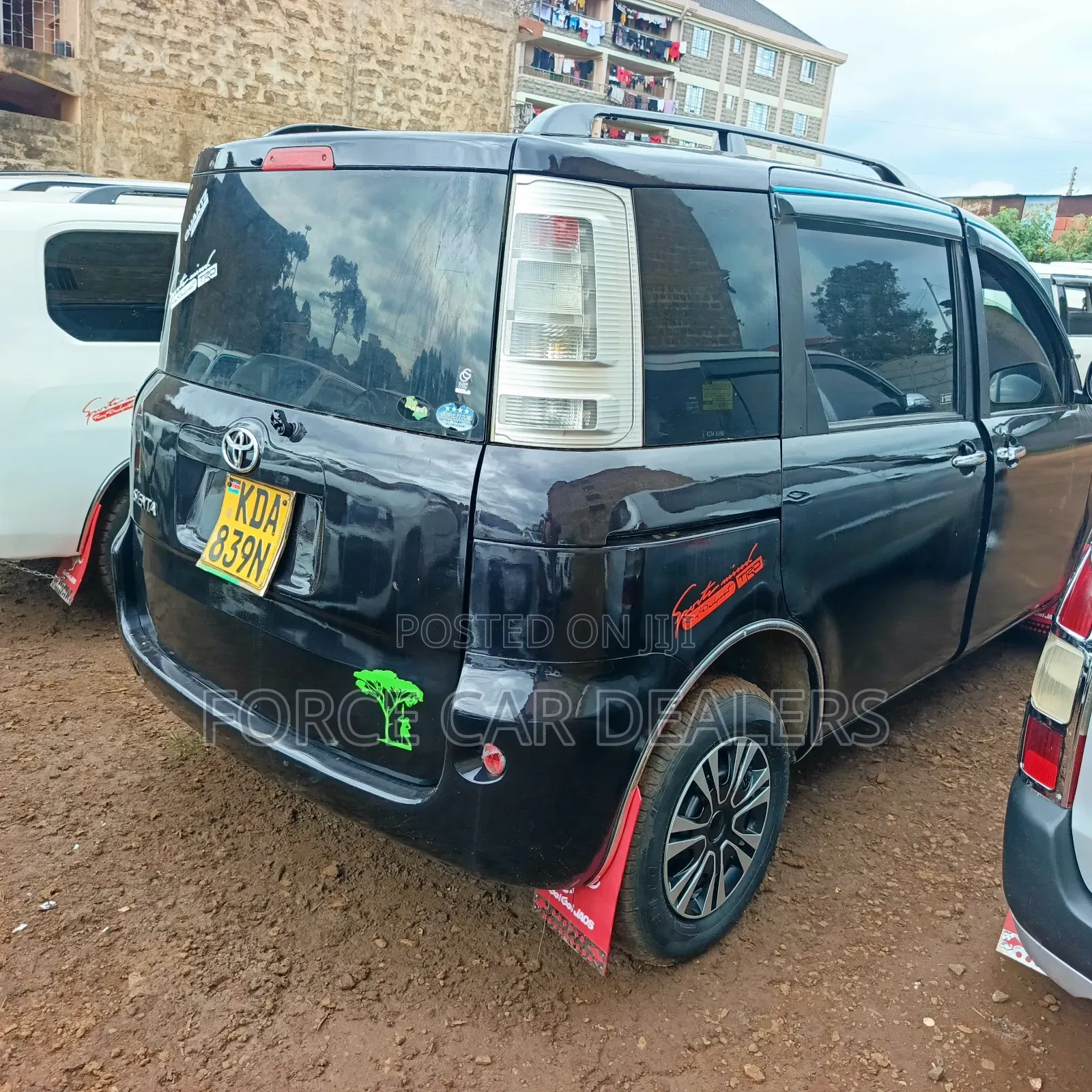 Toyota Sienta 2016
