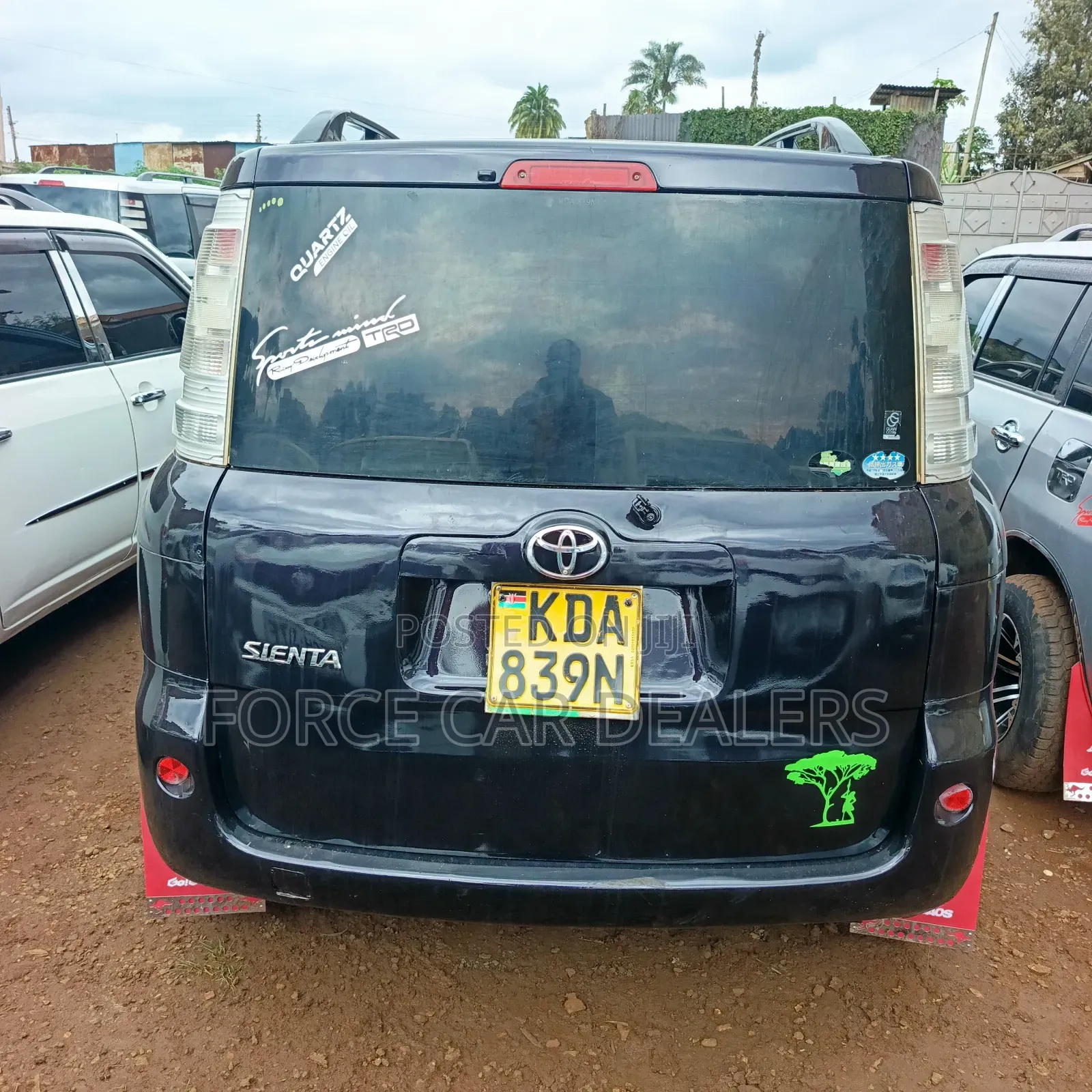 Toyota Sienta 2016